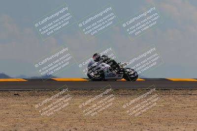 media/Sep-11-2022-SoCal Trackdays (Sun) [[81b7e951af]]/Turn 5 (1110am)/